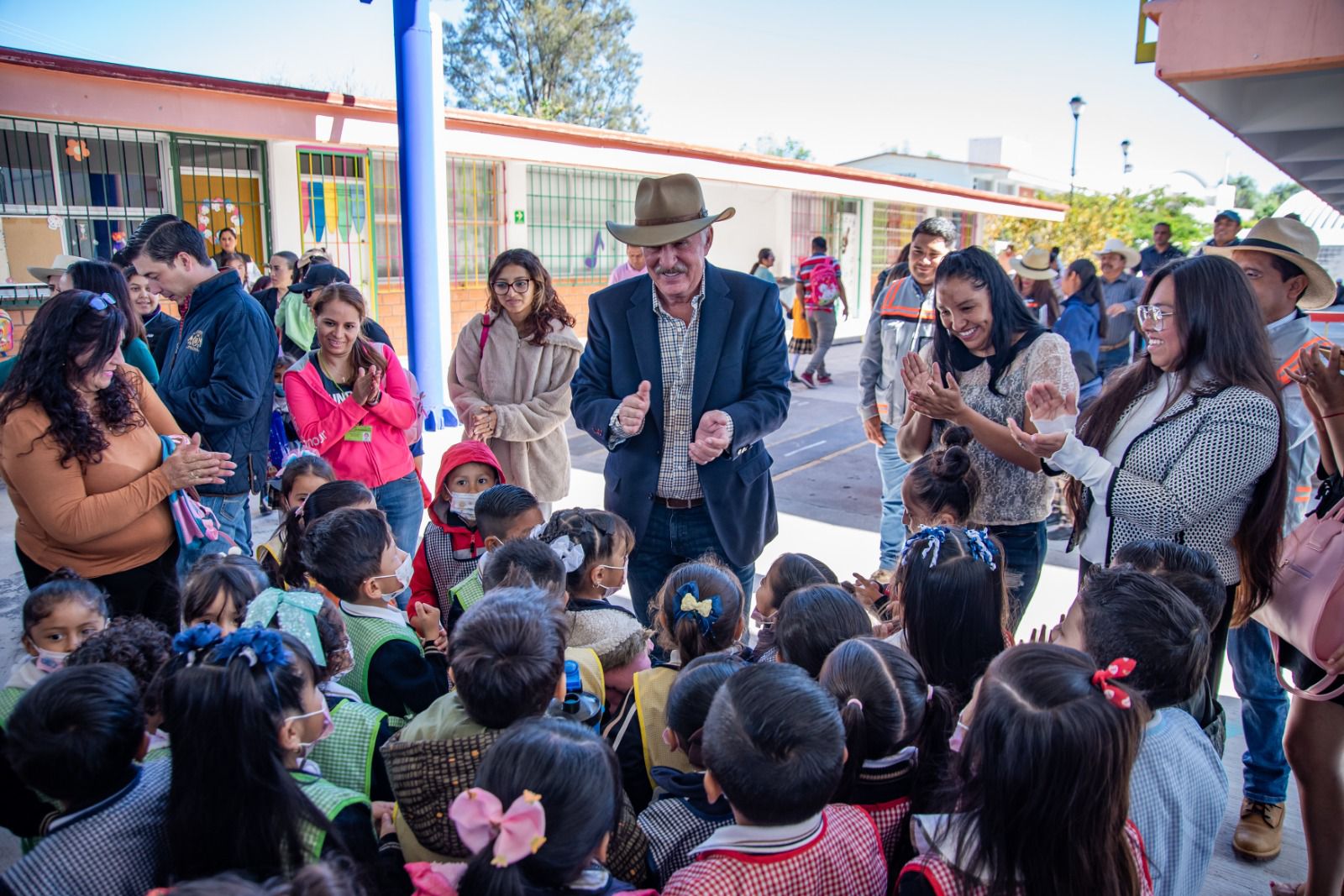 Entrega Enrique Vega Obras De Urbanizaci N Noticias De Quer Taro