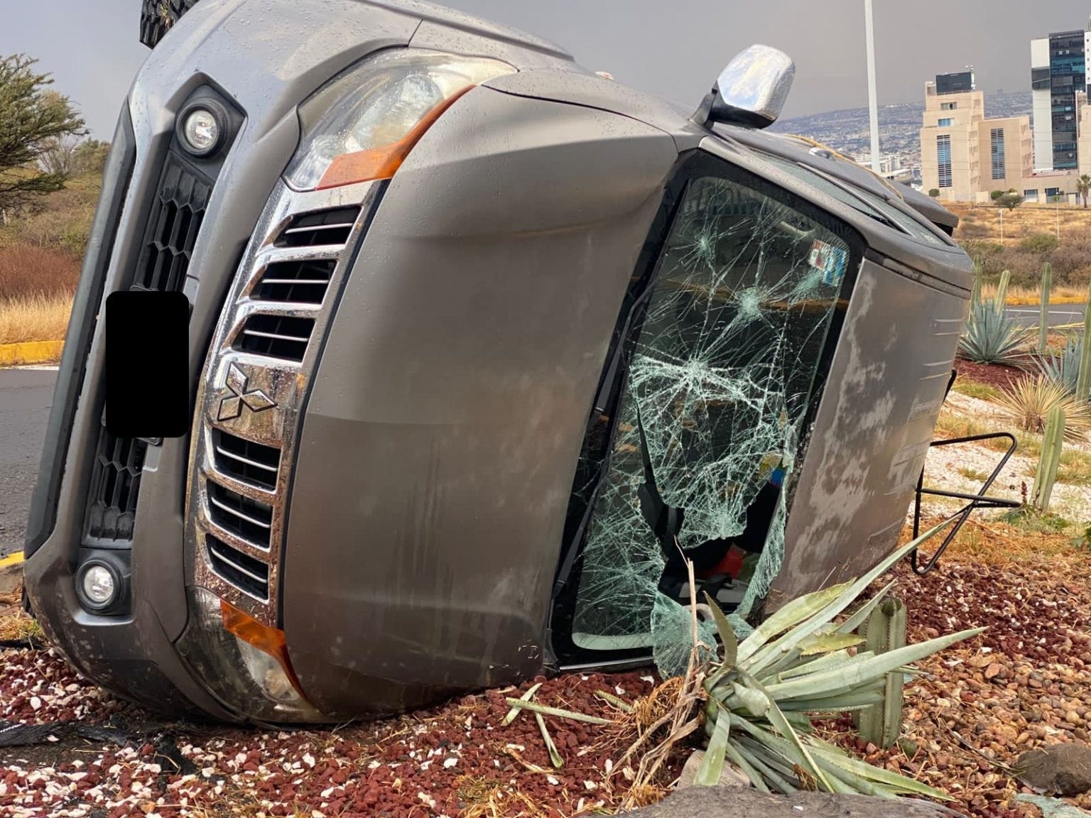 Conductora vuelca en la carretera a Huimilpan Noticias de Querétaro